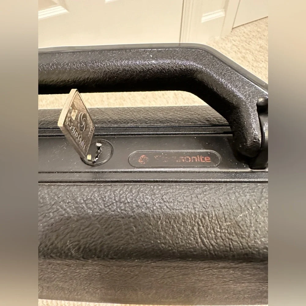 Vintage Samsonite Hardshell Broker GL Locking Briefcase 💼 🔒🔑